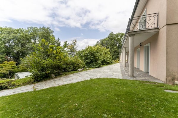 MAGNIFIQUE PROPRIETE PROCHE DE LAUSANNE 5