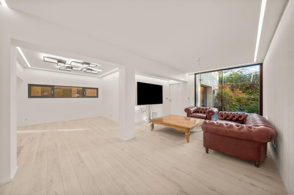 Superbe maison de ville avec jardin et piscine au coeur de Chailly 13