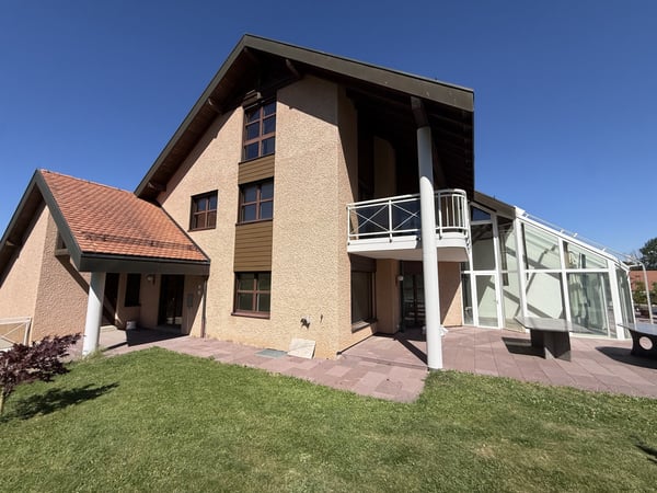 MAISON FAMILIALE RÉNOVÉE DE 210 M2 A LOUER DISPONIBLE IMMEDIATEMENT 13