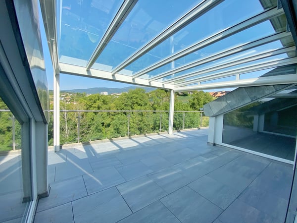 APPARTEMENT ATTIQUE AVEC TERRASSE IDEALEMENT SITUE A ORBE ! 2