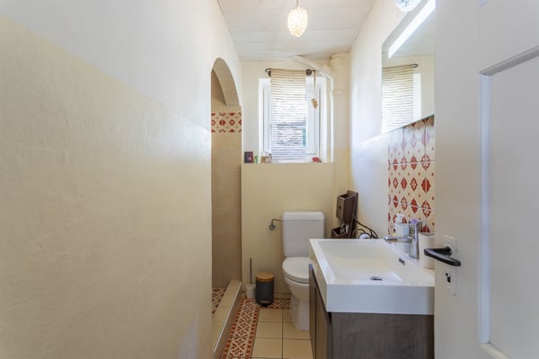 MAISON D'HABITATION A CHAMPAGNE ! 3
