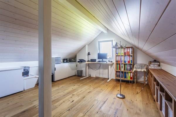 A CUARNENS, ATTIQUE 5.5 PIECES AVEC MEZZANINE DE 200 M2 POUR FAMILLE 7