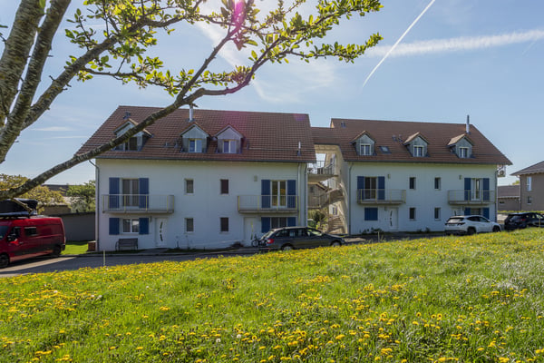 A CUARNENS, ATTIQUE 5.5 PIECES AVEC MEZZANINE DE 200 M2 POUR FAMILLE 13