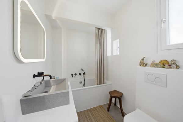 Élégante villa rénovée dans un cadre de vie paisible 10