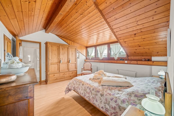 DUPLEX DE CHARME ET SON JARDIN PRIVATIF, À 5 MIN DE MORGES 6