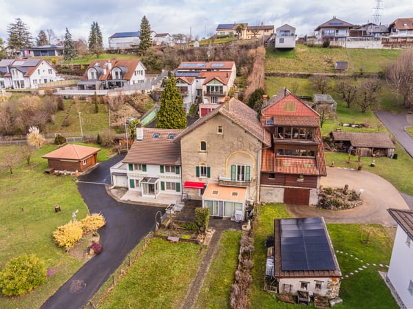 MAISON D'HABITATION AVEC POTENTIEL CONSTRUCTIBLE A CHAVORNAY 1
