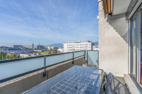 EXCLUSIVITÉ - ATTIQUE DE 5 PIÈCES AVEC VUE DÉGAGÉE 4