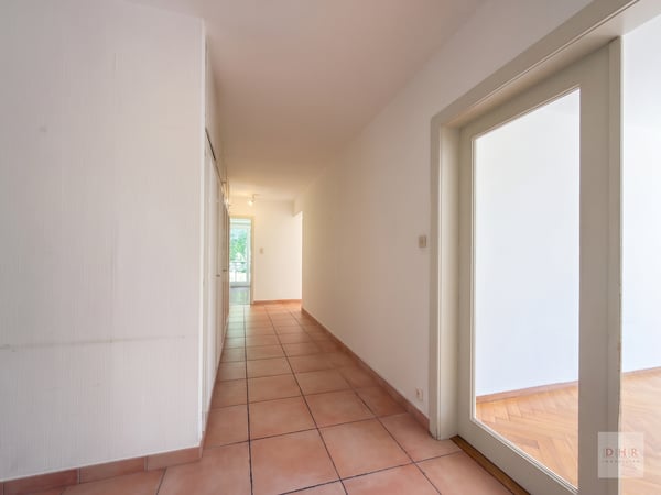 Appartement de 4.5 pièces avec balcon, quartier de Béthusy 11