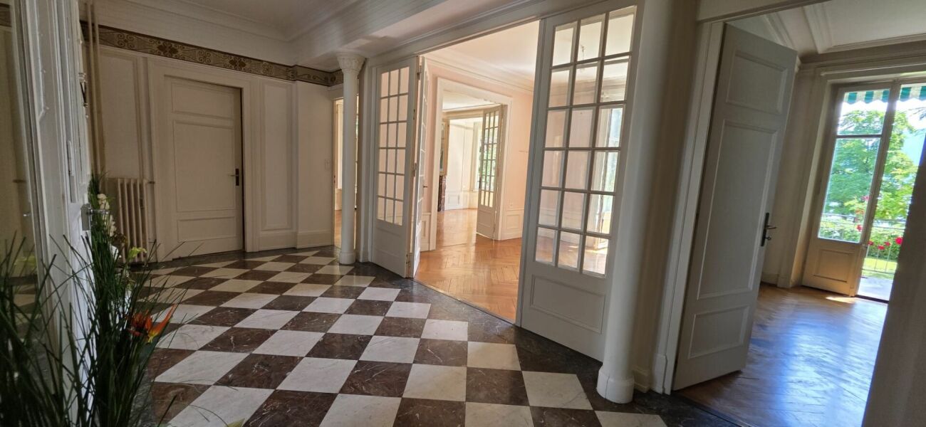 Appartement face au lac à rénover