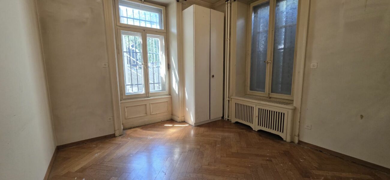Appartement face au lac à rénover