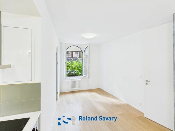 Local commercial + studio + appartement 2.5 pièces | Rendement brut estimé à +4,5 % 12