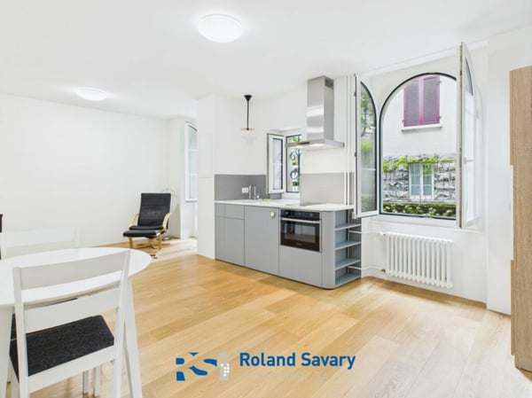 Local commercial + studio + appartement 2.5 pièces | Rendement brut estimé à +4,5 % 10