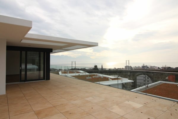 Spacieux duplex avec vue panoramique sur le lac 1