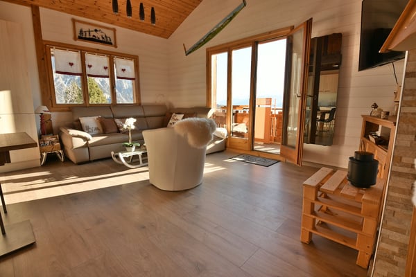Magnificent 6.5-room duplex renovated, very well located in Mayens-de-Chamoson - Ovronnaz/VS 1