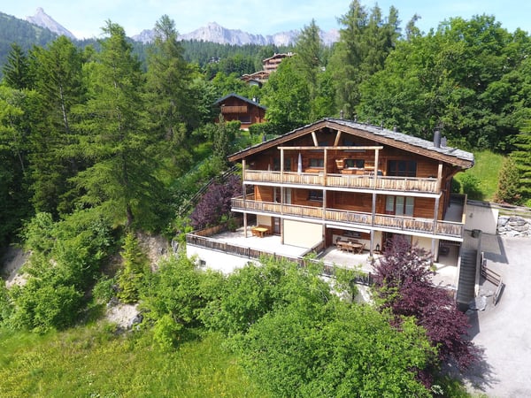 Chaleureux appartement de 2.5 pièces de standing avec grande terrasse à Ovronnaz/VS 12