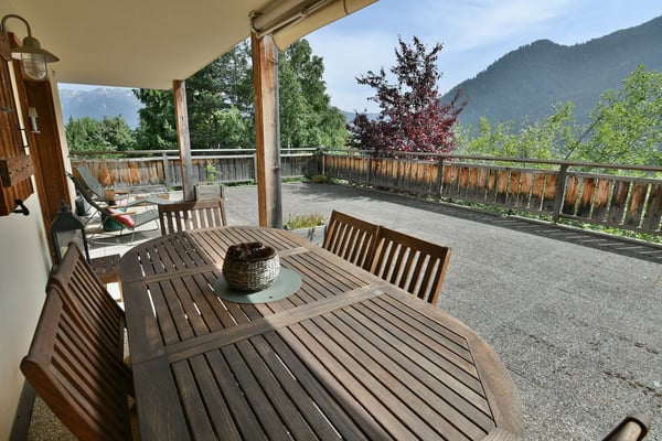 Chaleureux appartement de 2.5 pièces de standing avec grande terrasse à Ovronnaz/VS 9