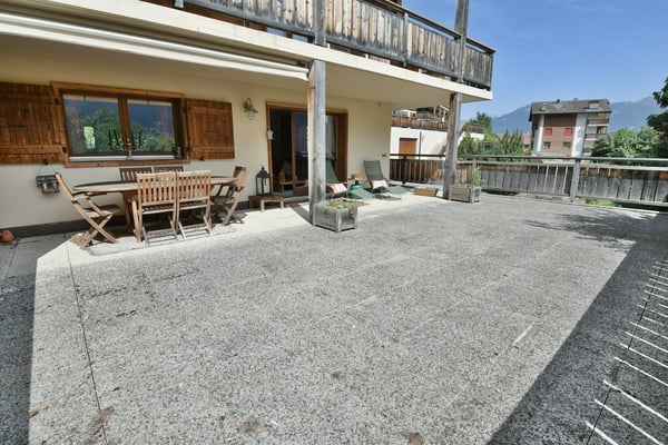 Chaleureux appartement de 2.5 pièces de standing avec grande terrasse à Ovronnaz/VS 10