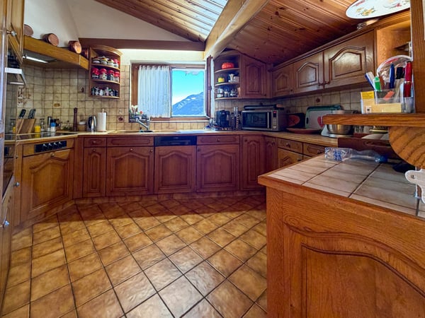 Au centre de Fully/VS, incroyable appartement en attique de 5.5 pièces 4