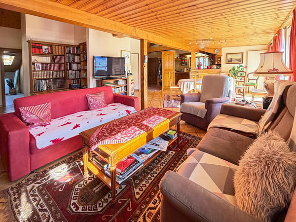 Au centre de Fully/VS, incroyable appartement en attique de 5.5 pièces 2