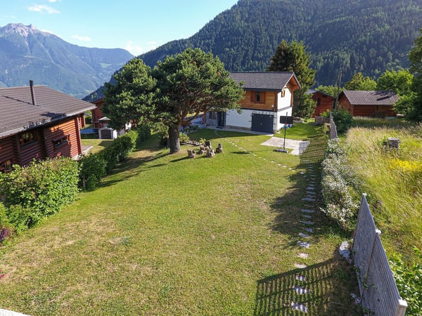 Chalet magnifiquement rénové sur une très belle parcelle plate à Ovronnaz/VS 18