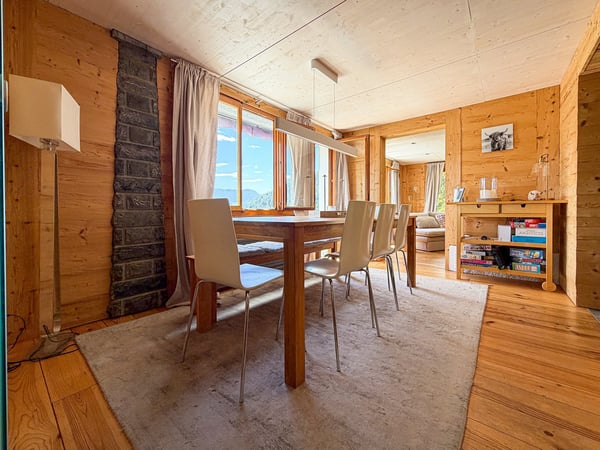 Chalet magnifiquement rénové sur une très belle parcelle plate à Ovronnaz/VS 4