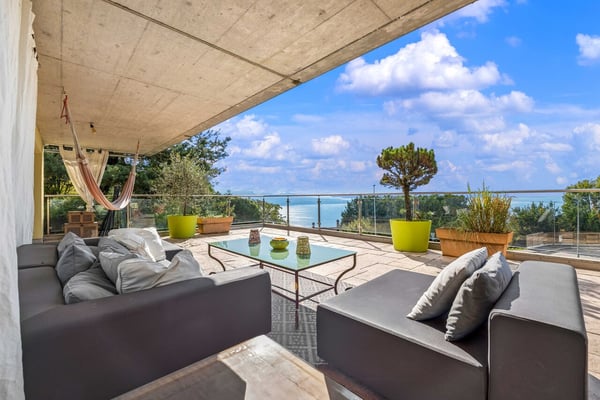 Magnifique appartement avec terrasse et vue lac 1