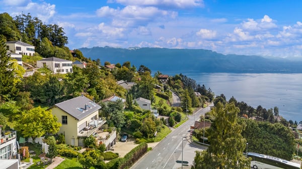 Magnifique appartement avec terrasse et vue lac 11