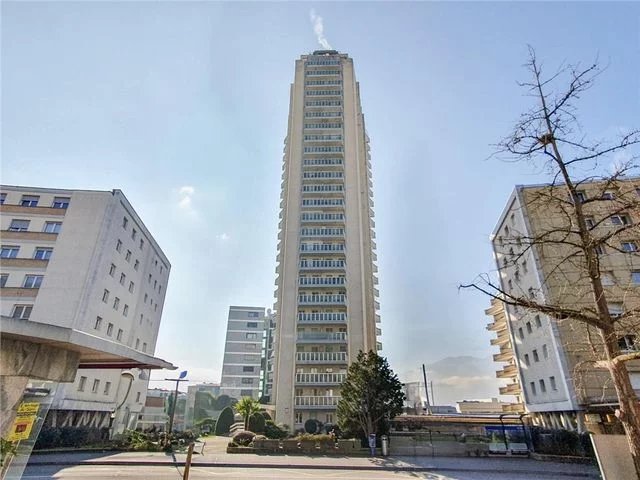 Bild Appartement de 4 pièces meublés au 16ème étage avec vue sur Montreux et le lac.