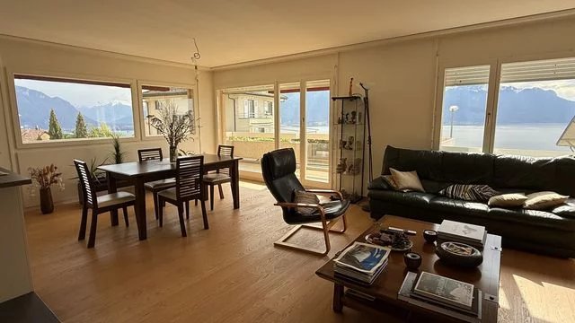 Bild Français : Appartement de 5.5 pièces au 2ème étage avec vue sur le lac et montagnes.   English : 5.5-room flat on the 2nd floor with views of the lake and mountains.