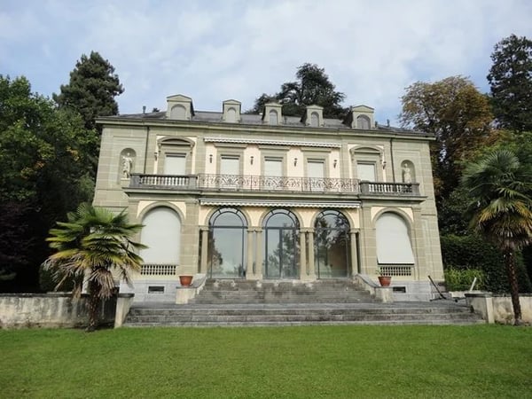 Grand appartement de 1 pièces d'env. 125m2 au 2ème étage 1