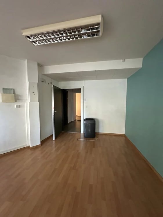 Local commercial au 1er étage de 69m2 7