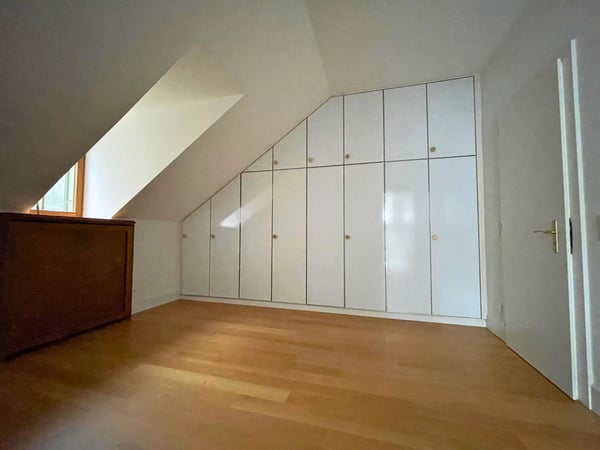 Grand appartement de 3 pièces d'env. 125m2 au 2ème étage 10
