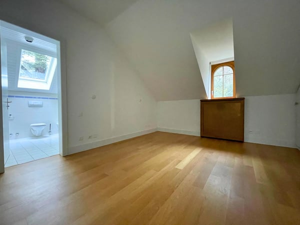 Grand appartement de 3 pièces d'env. 125m2 au 2ème étage 9