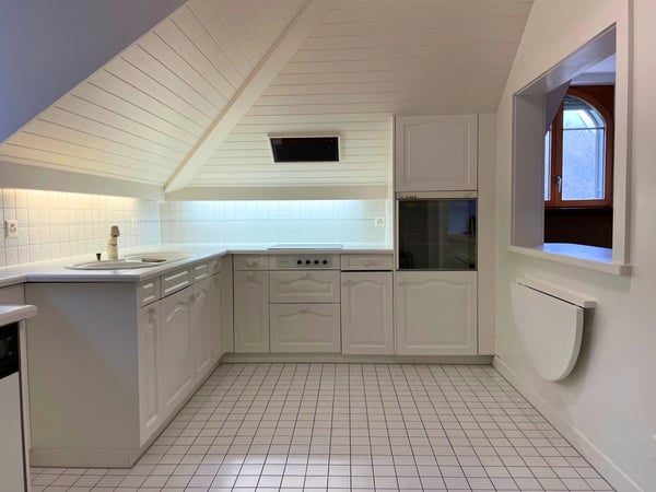 Grand appartement de 3 pièces d'env. 125m2 au 2ème étage 3