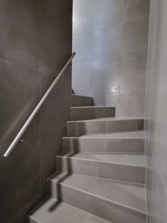 Découvrez cette magnifique maison mitoyenne de 8.5 pièces, répartie sur 3 niveaux, idéalement située, elle bénéficie d'une construction récente et de prestations de qualité, offrant un cade de vie mod 2
