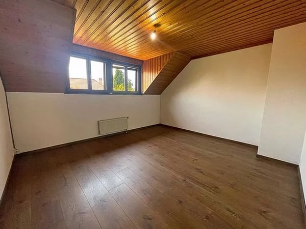 Villa mitoyenne de 6 pièces 7