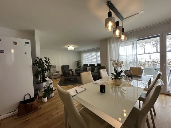 Appartement de 4.5 pièces au rez-de-chaussée 12