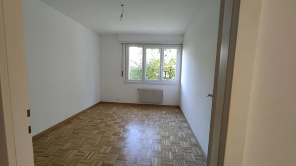 Appartement lumineux de 3 pièces au rez-de-chaussée 3