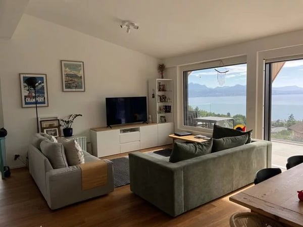 Magnifique appartement de 8.5 pièces au 1er étage avec vue lac et grand balcon de 47m2 7