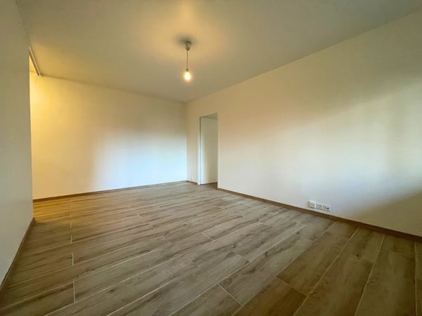Appartement de 2 pièces au rez inférieur. 10