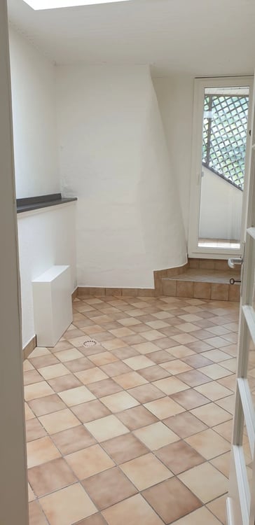 Appartement de 2 pièces au 1er étage entièrement rénové. 7