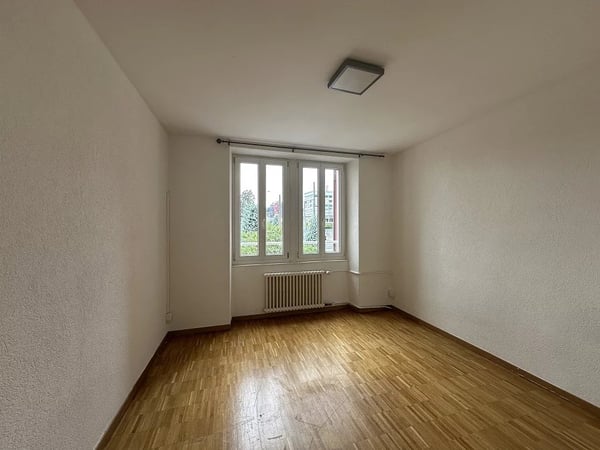 Appartement de 4.5 pièces au 1er étage avec une terrasse 8