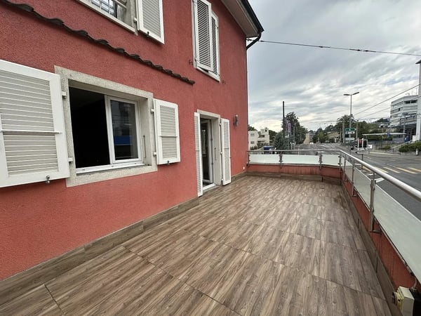 Appartement de 4.5 pièces au 1er étage avec une terrasse 3