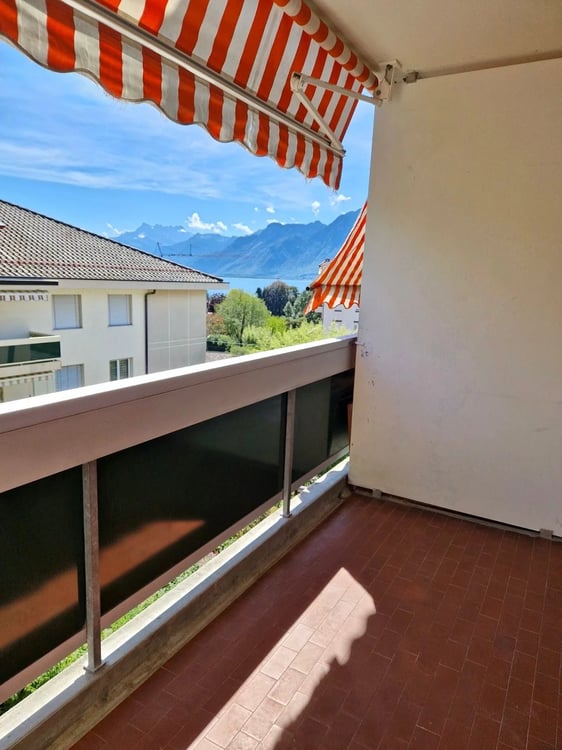Bel appartement rénové de 3 pièces au 4ème étage. 7