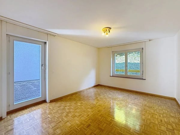 Appartement rénové de 3.5 pièces au 2ème étage. 6