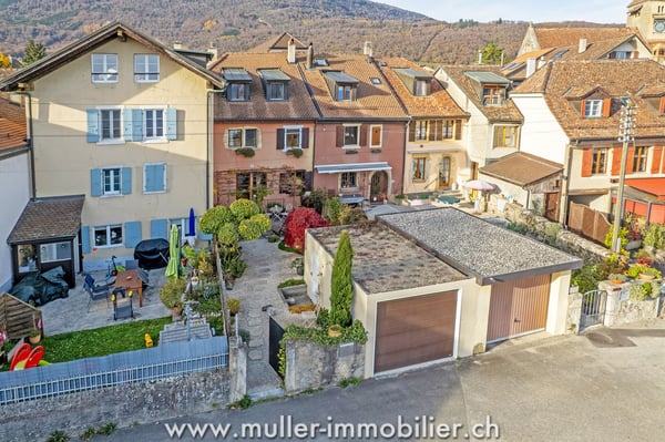Maison villageoise avec cachet à 100 m du port de Concise 1