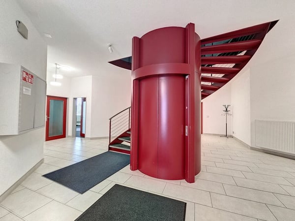 Bureaux équipés et modulable à souhait 7