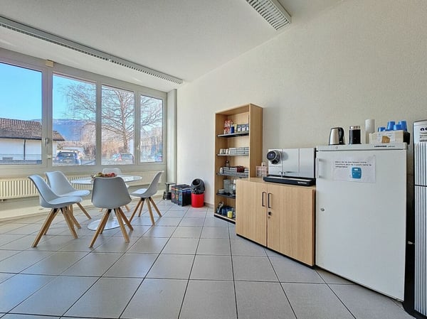 Bureaux équipés et modulable à souhait 8