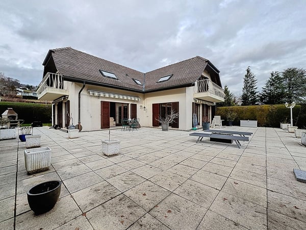 Villa Individuelle avec studio indépendant - Vue Lac & Alpes - Jacuzzi pour des Instants d'Exception 12