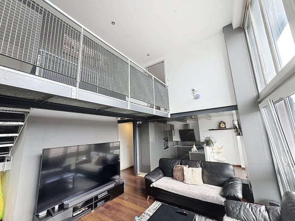 Lumière, hauteur, caractère : un duplex pas comme les autres à La Chaux-de-Fonds 7